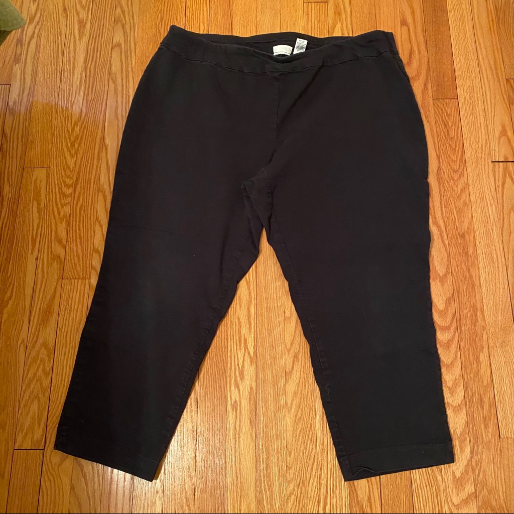 Black Crop Pixie Pants